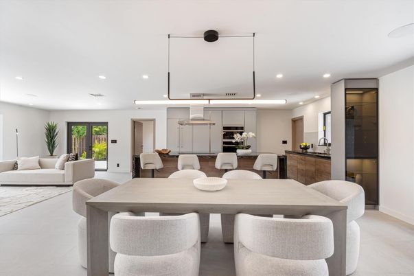 Dining room, Interior, Kitchen, Living room, Pendant Lights, Recessed Lighting, Stainless Steel Appliances
