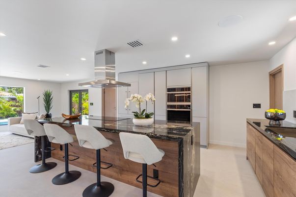 Dining room, Interior, Kitchen, Recessed Lighting, Stainless Steel Appliances