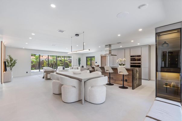 Dining room, Interior, Kitchen, Pendant Lights, Recessed Lighting, Stainless Steel Appliances