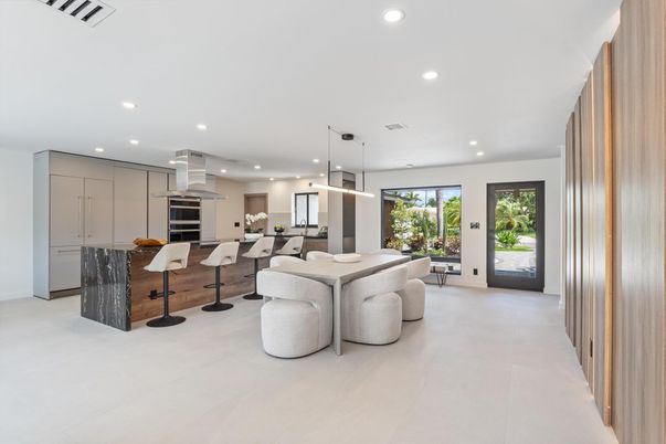 Dining room, Interior, Kitchen, Pendant Lights, Recessed Lighting, Stainless Steel Appliances