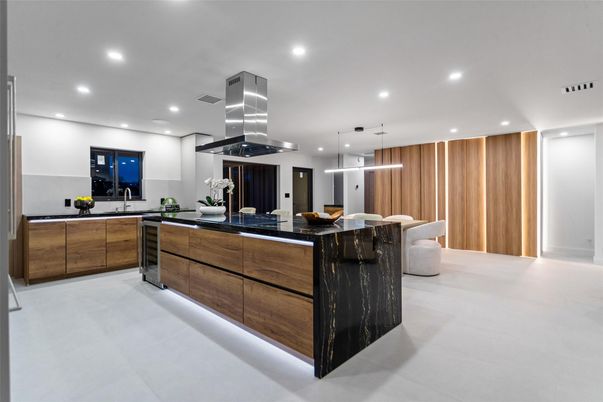 Dining room, Interior, Kitchen, Pendant Lights, Recessed Lighting, Stainless Steel Appliances