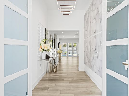 Interior, Recessed Lighting, Wood Texture Flooring