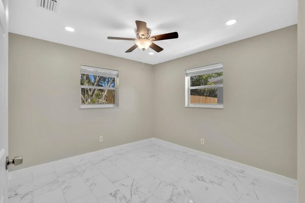 Empty room, Interior, Marble, Recessed Lighting