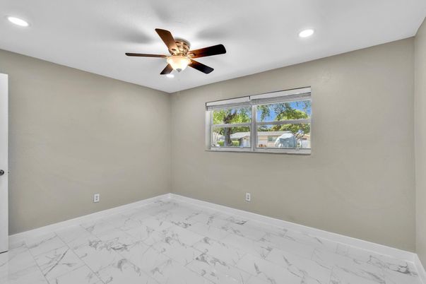 Empty room, Interior, Marble, Recessed Lighting