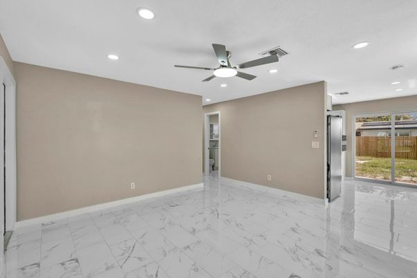 Empty room, Interior, Marble, Recessed Lighting