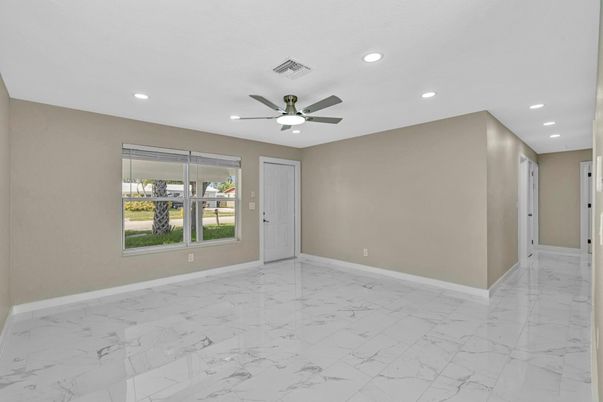 Empty room, Interior, Marble, Recessed Lighting
