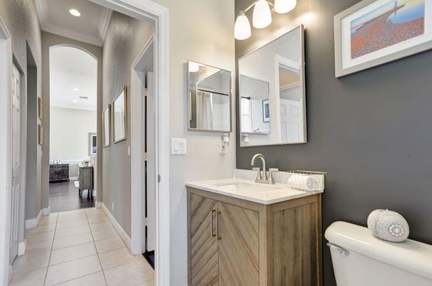 Bathroom, Interior, Recessed Lighting