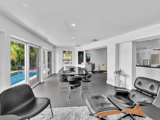Dining room, Interior, Recessed Lighting