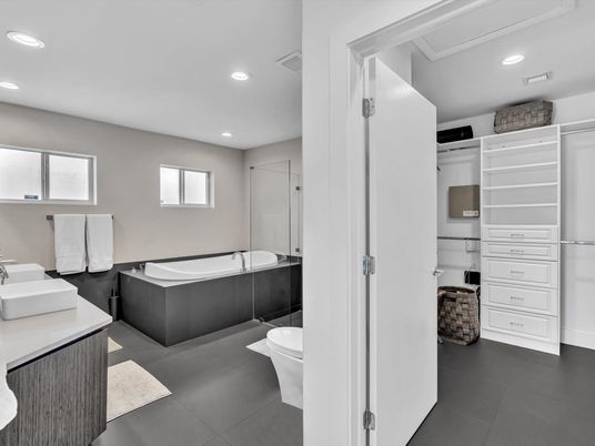 Bathroom, Interior, Recessed Lighting