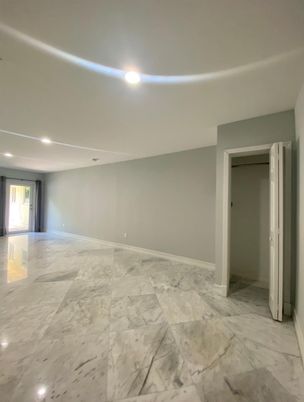 Empty room, Interior, Marble, Recessed Lighting