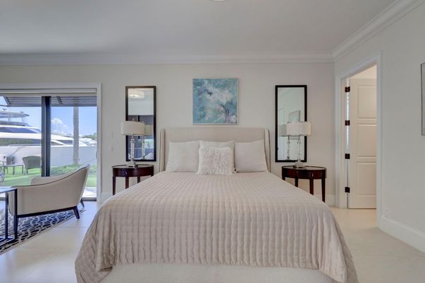 Bedroom, Interior, Water