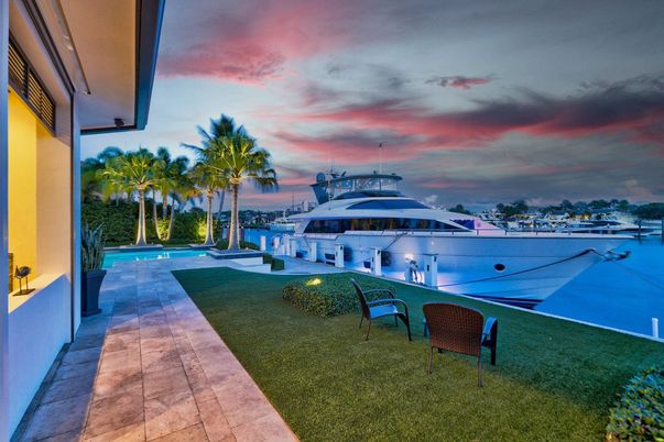 Exterior, Pool, Water