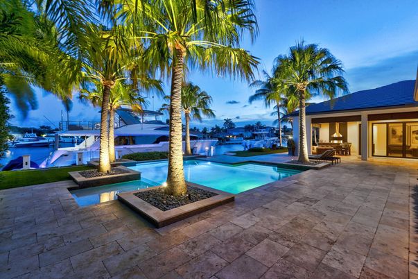 Exterior, Pool, Water
