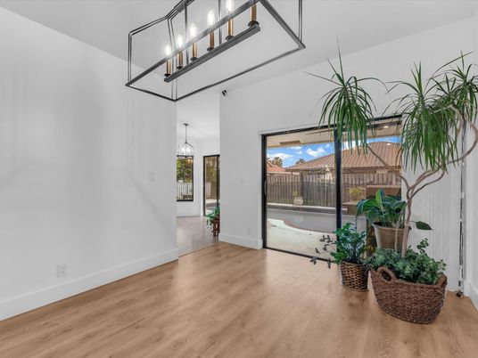 Interior, Pendant Lights, Wood Texture Flooring