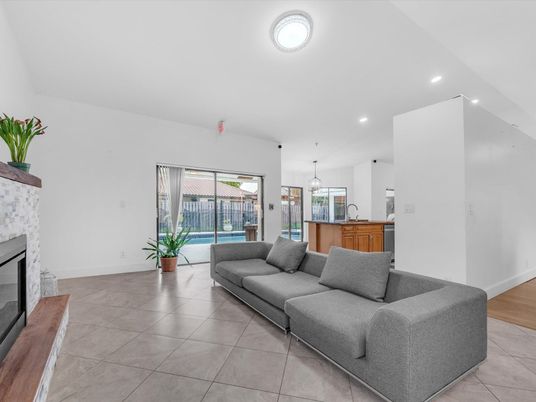 Fireplace, Interior, Living room, Pendant Lights, Recessed Lighting