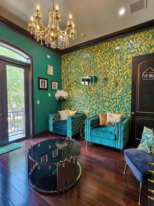 Chandelier, Interior, Recessed Lighting, Wood Texture Flooring