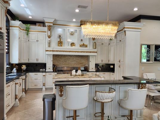Chandelier, Interior, Kitchen, Recessed Lighting, Stainless Steel Appliances