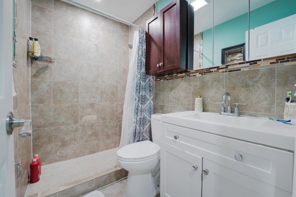 Bathroom, Interior, Recessed Lighting