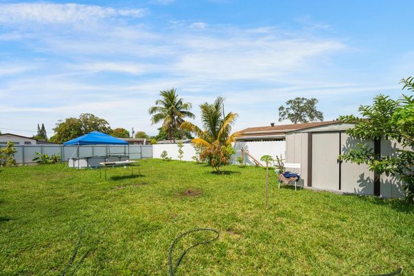 Backyard, Exterior, Playground