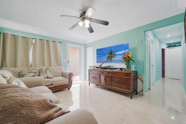 Interior, Living room, Recessed Lighting, Water