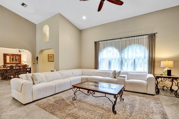 Dining room, Interior, Living room, Recessed Lighting