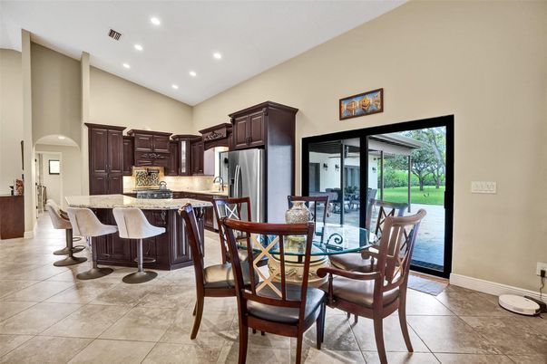 Dining room, Interior, Kitchen, Recessed Lighting, Stainless Steel Appliances