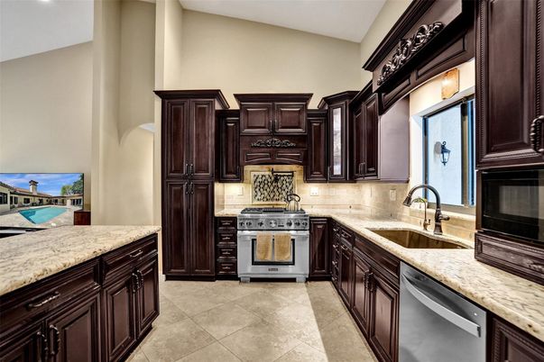 Interior, Kitchen, Stainless Steel Appliances