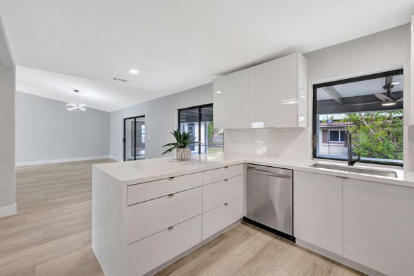 Interior, Kitchen, Pendant Lights, Recessed Lighting, Wood Texture Flooring
