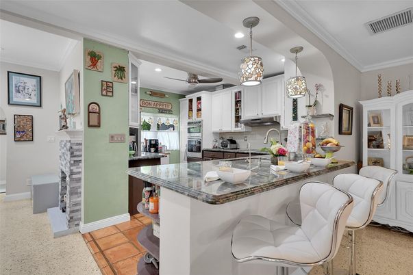 Interior, Kitchen, Pendant Lights, Recessed Lighting