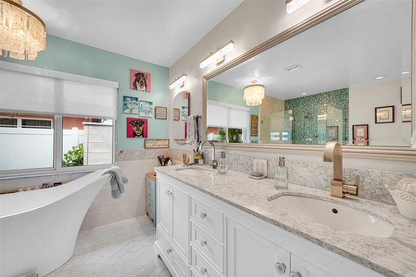Bathroom, Dual Sink Vanities, Free Standing Baths, Interior, Recessed Lighting