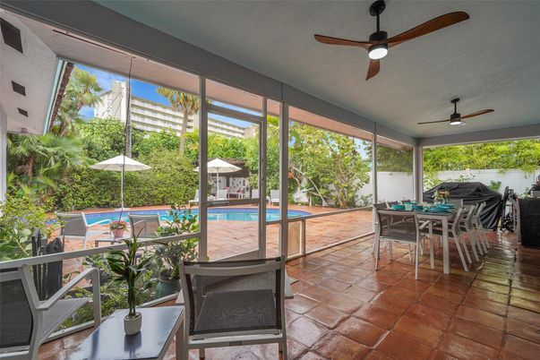 Dining room, Interior, Pool, Sun Room
