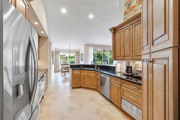 Dining room, Interior, Kitchen, Recessed Lighting, Stainless Steel Appliances