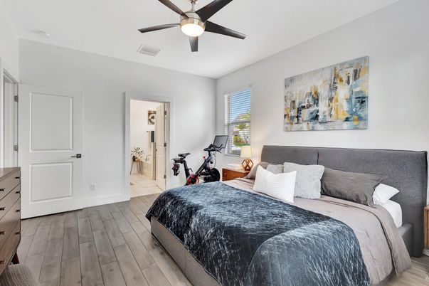 Bedroom, Fitness Equipment, Interior, Wood Texture Flooring