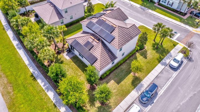 Exterior, Drone