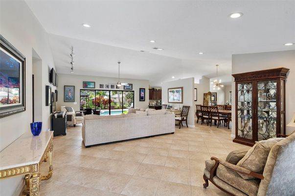 Dining room, Interior, Living room, Pendant Lights, Recessed Lighting