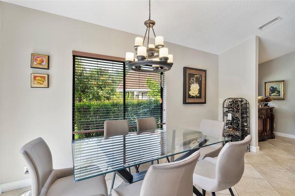 Chandelier, Dining room, Interior, Pendant Lights