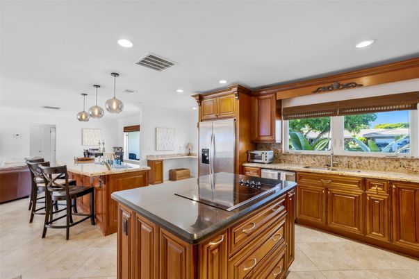 Interior, Kitchen, Pendant Lights, Recessed Lighting, Stainless Steel Appliances
