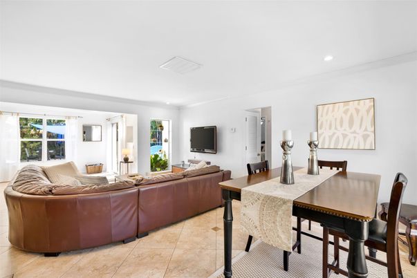 Dining room, Interior, Living room, Recessed Lighting