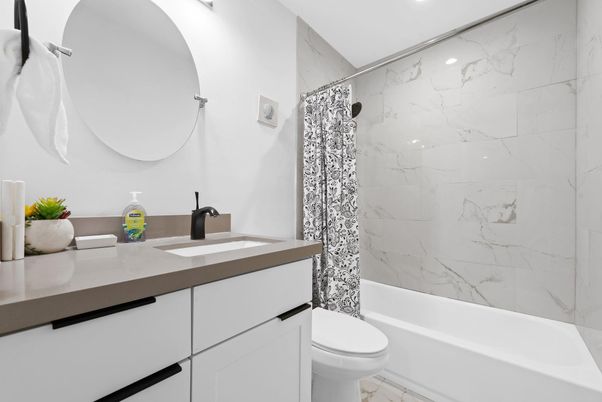 Bathroom, Interior, Marble, Marble Walls, Recessed Lighting