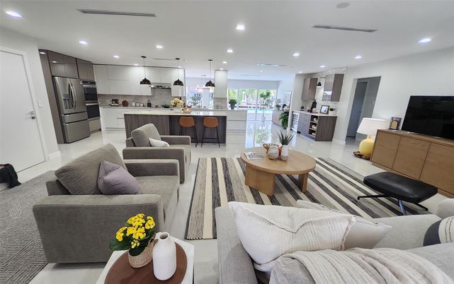 Interior, Kitchen, Living room, Pendant Lights, Recessed Lighting, Stainless Steel Appliances