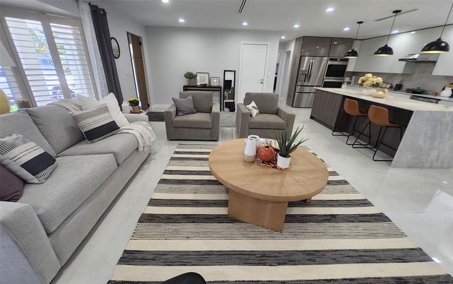 Interior, Kitchen, Living room, Pendant Lights, Recessed Lighting, Stainless Steel Appliances