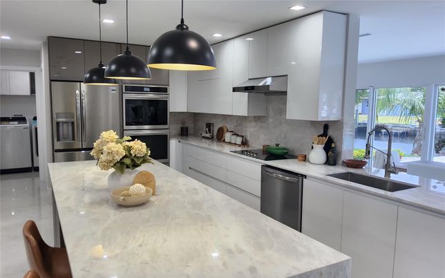 Interior, Kitchen, Pendant Lights, Recessed Lighting, Stainless Steel Appliances