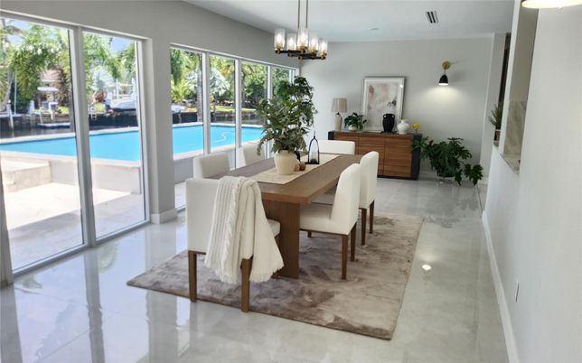 Dining room, Interior, Pendant Lights, Pool