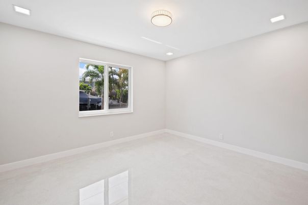 Empty room, Interior, Recessed Lighting