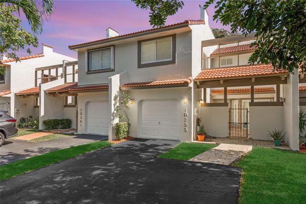 Attached, Exterior, Facade, Spanish Mediterranean