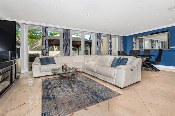 Dining room, Interior, Living room, Recessed Lighting