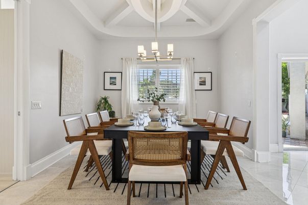 Chandelier, Dining room, Interior