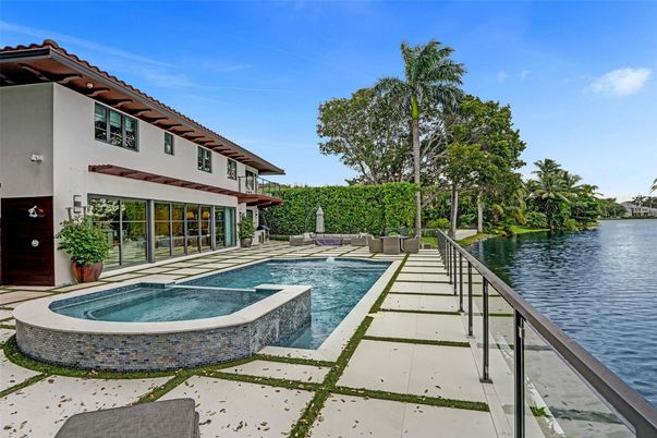 Exterior, Pool, Water