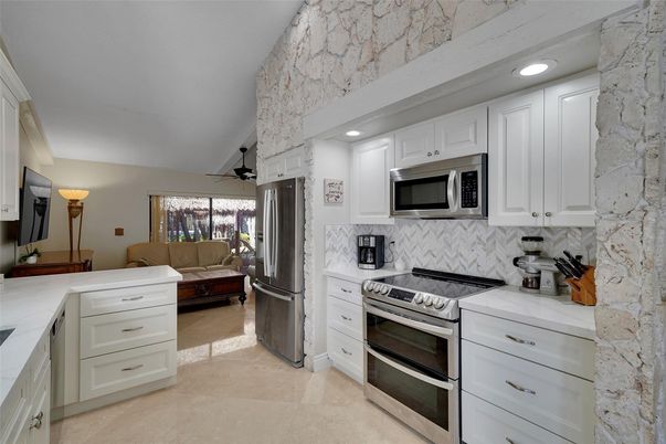 Interior, Kitchen, Living room, Recessed Lighting, Stainless Steel Appliances