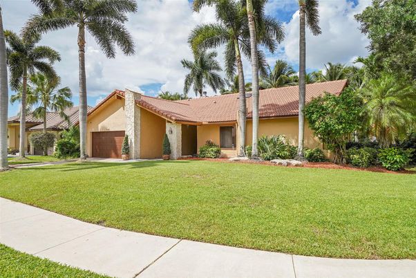 Attached, Backyard, Exterior, Facade, Mediterranean
